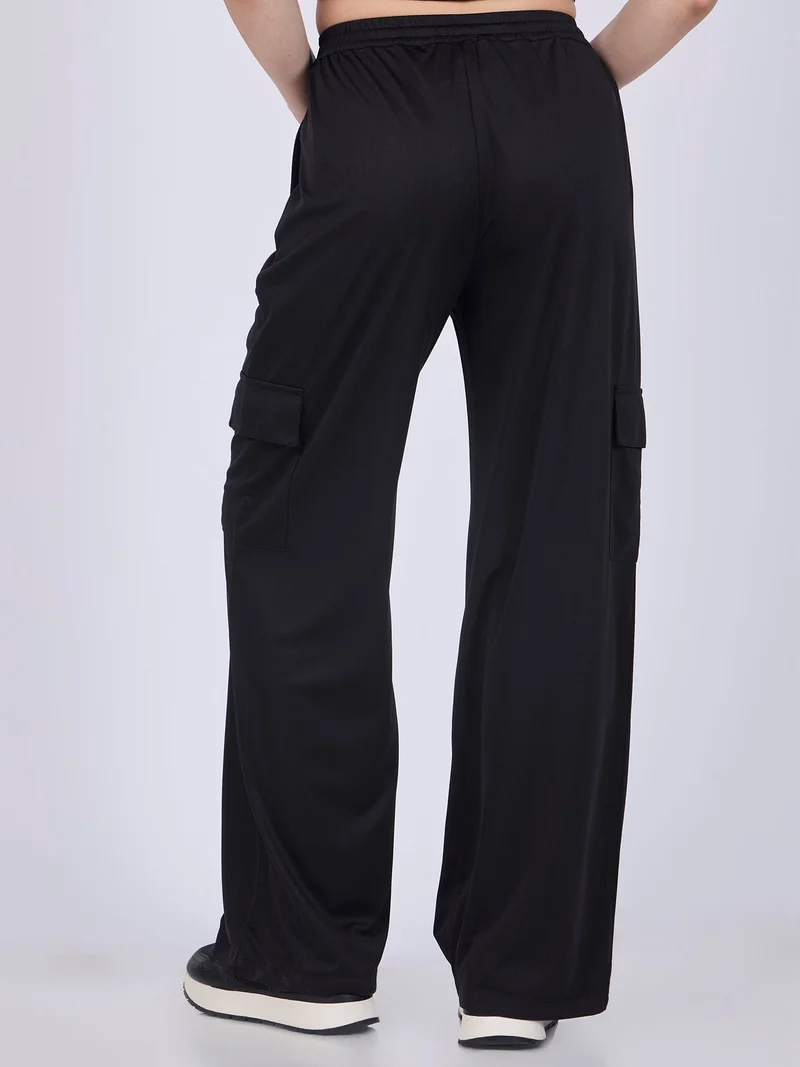 Outzidr  Black Wide Leg Cargo Pants for Women | Best Price UAE